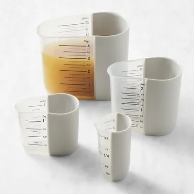 Williams Sonoma Ergonomic Measuring Cups