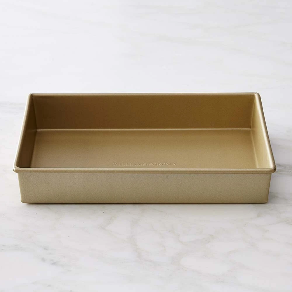 Williams Sonoma Goldtouch® Pro Nonstick Rectangular Cake Pan