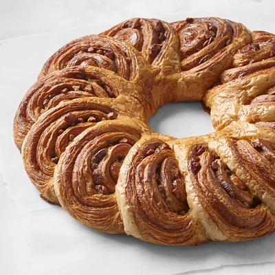 Galaxy Desserts® Cinnamon Roll Breakfast Wreath