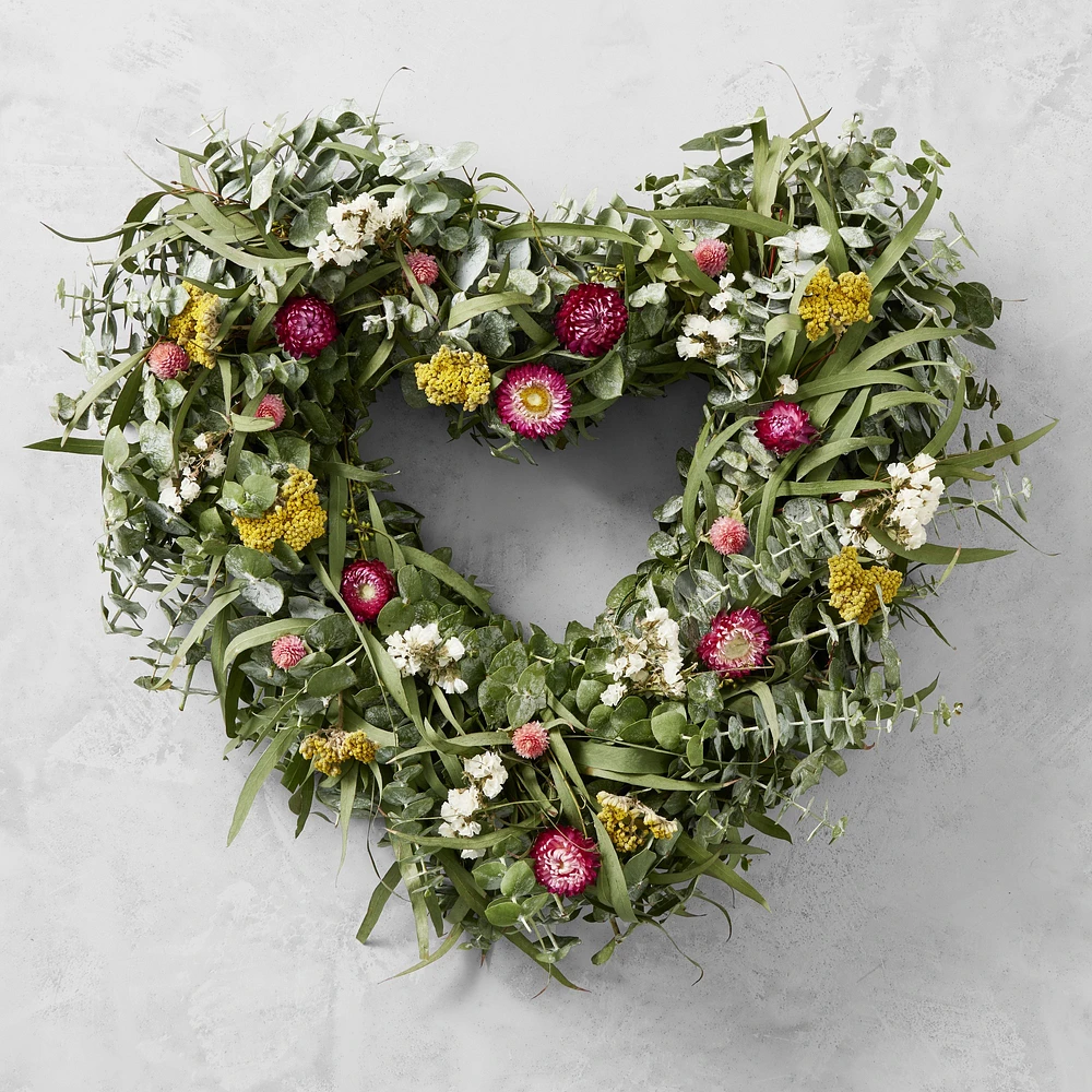 Eucalyptus Heart Live Wreath, 19"