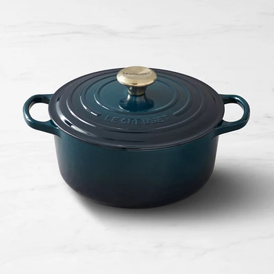 Le Creuset Signature Enameled Cast Iron Round Dutch Oven