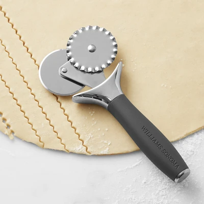 Williams Sonoma Soft Touch Dual Rotary Pastry Cutter