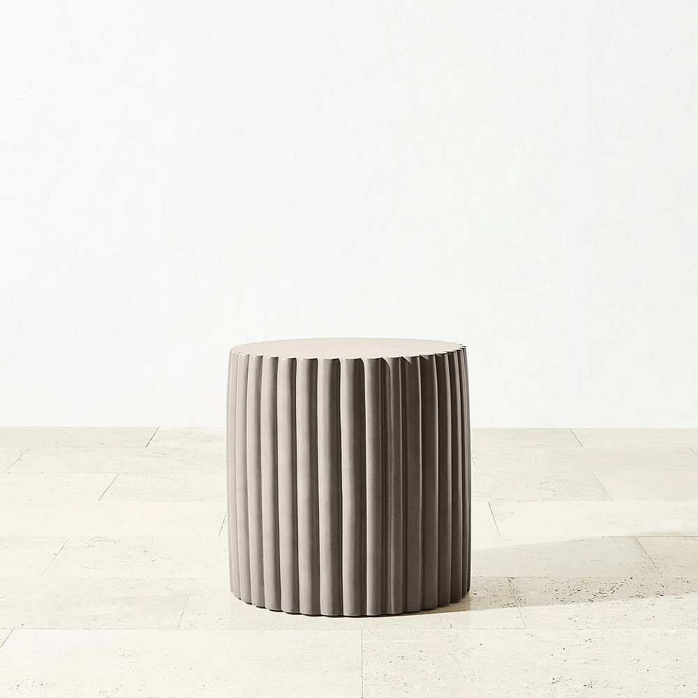 Tropea Fluted Accent Table (18")