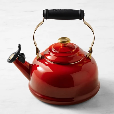 Le Creuset Classic Whistling Tea Kettle