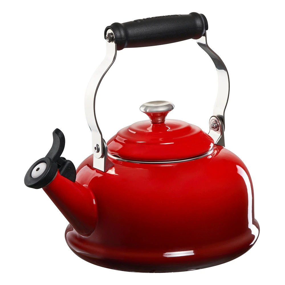 Le Creuset Classic Whistling Tea Kettle