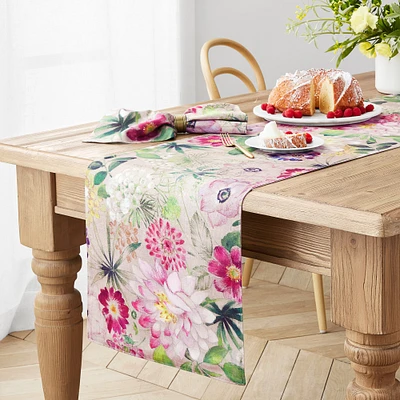 La Vie en Rose Table Runner