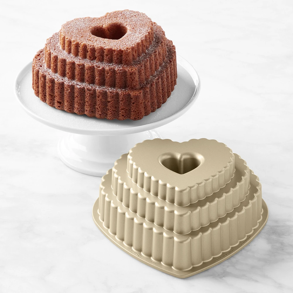 Nordic Ware Nonstick Cast Aluminum Scallop Heart Bundt® Cake Pan