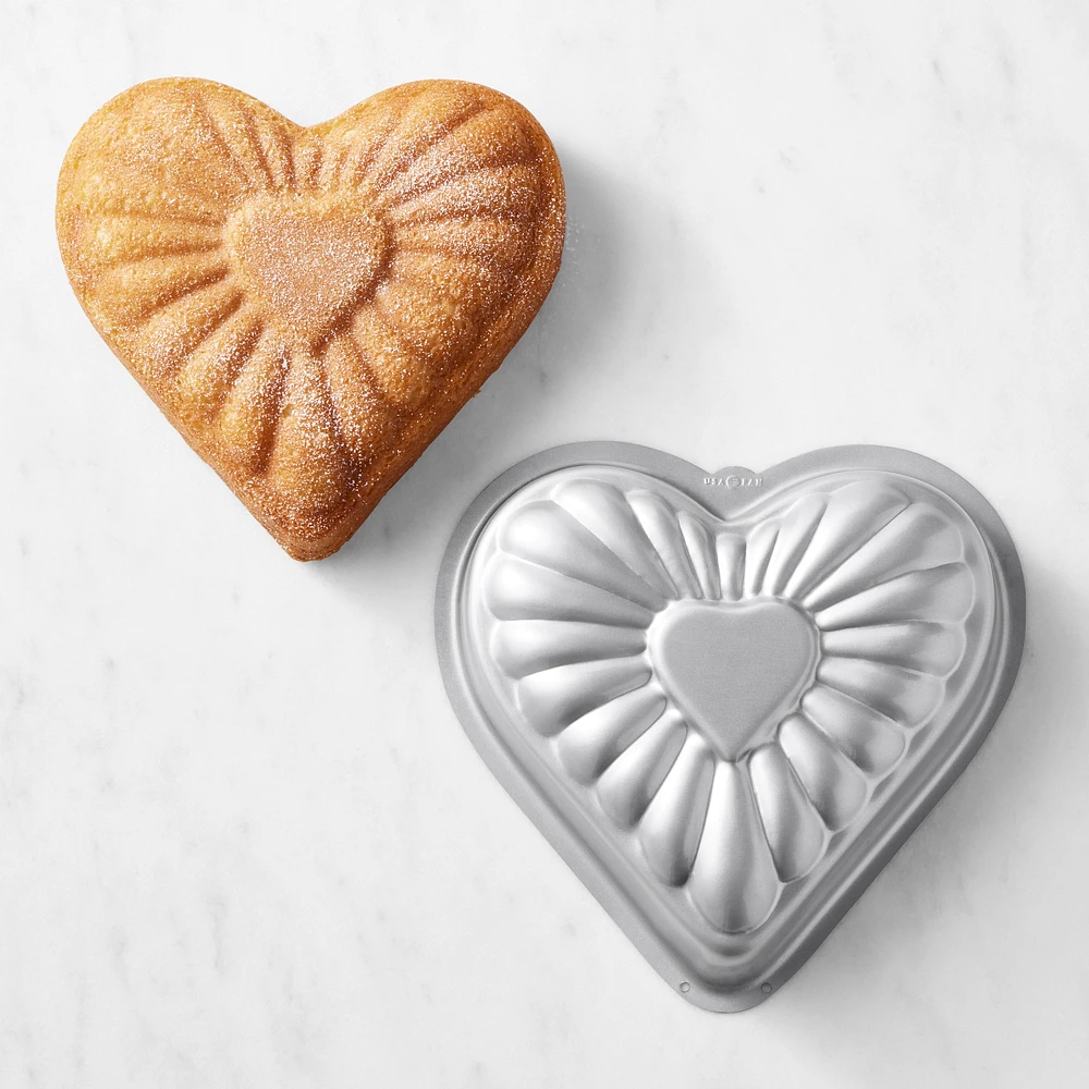 USA Pan Nonstick Fancy Heart Cake Pan