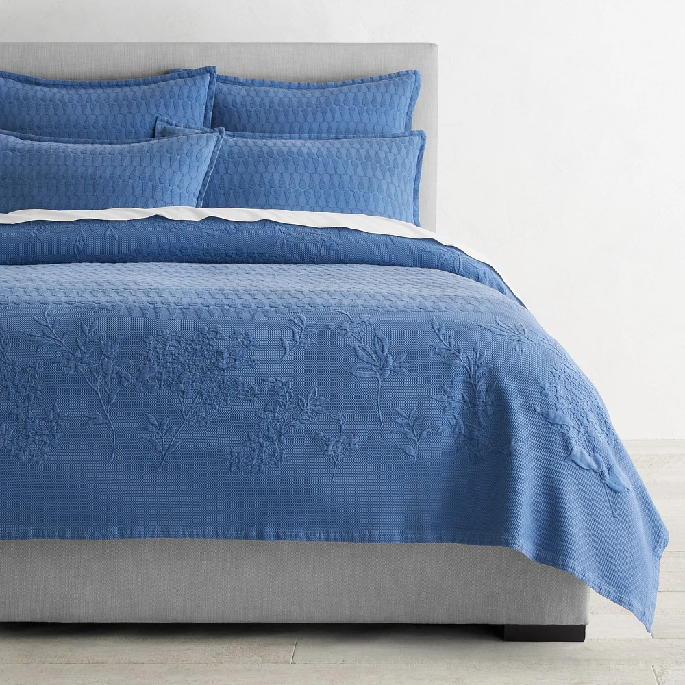 Jacquard Coverlet & Shams