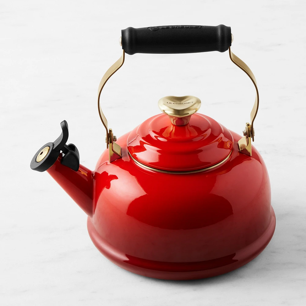 Le Creuset Classic Whistling Tea Kettle with Figural Heart Knob