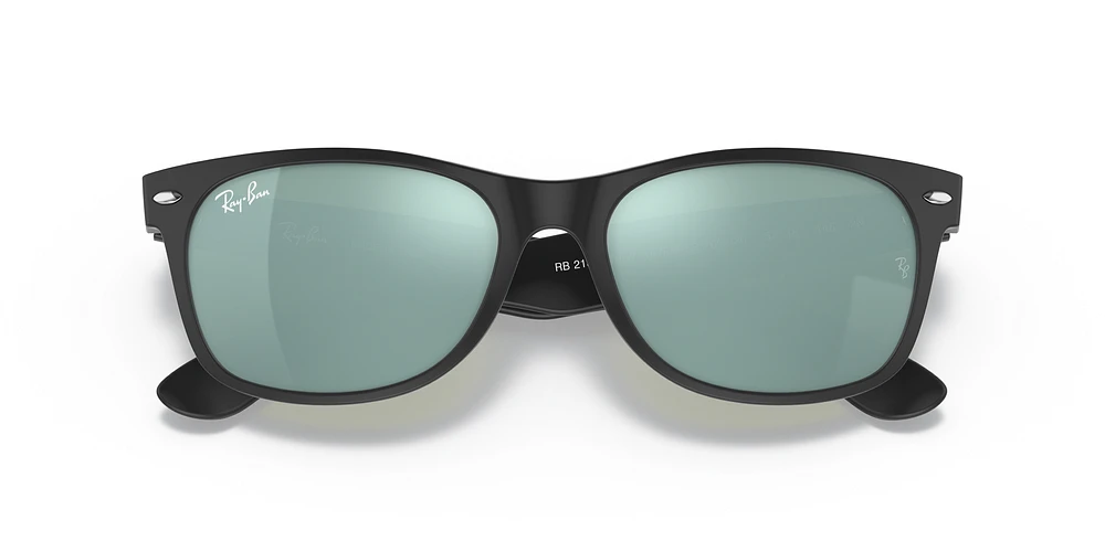 RB2132 New Wayfarer Flash