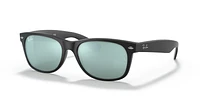 RB2132 New Wayfarer Flash