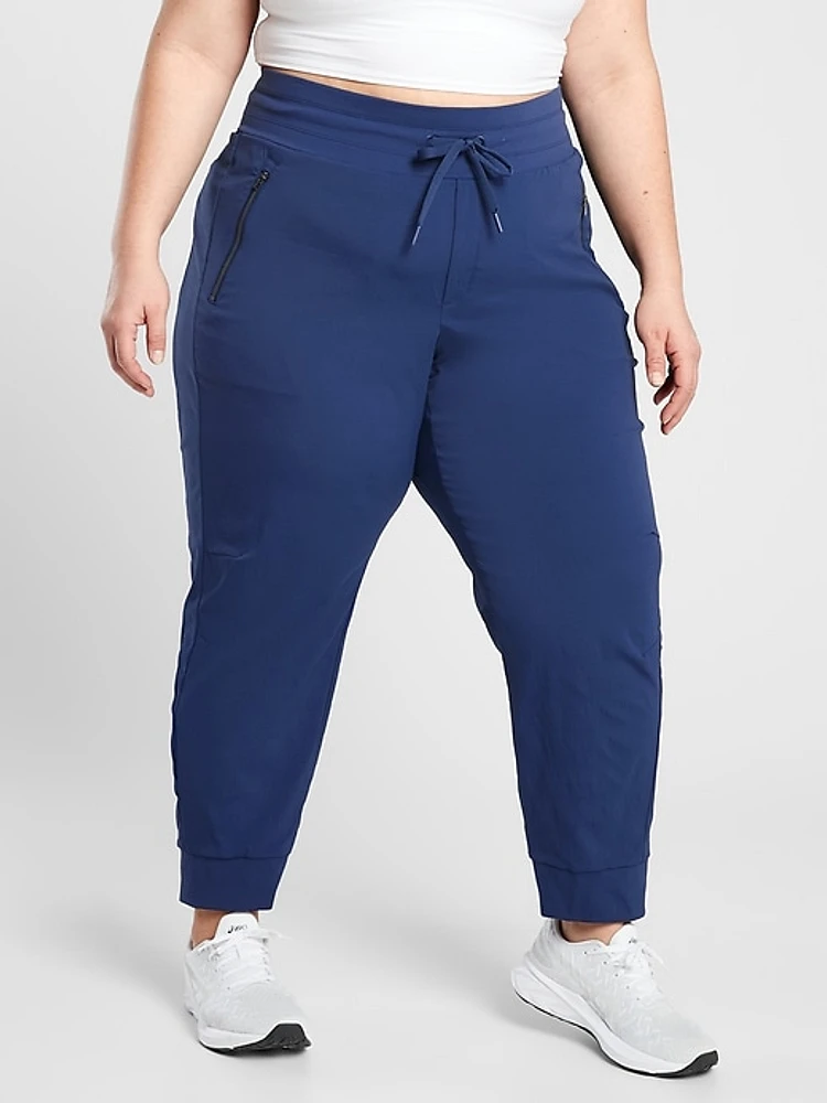 Trekkie Mid Rise Legacy Jogger