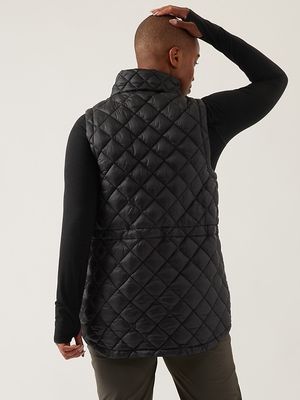 white patagonia vest outfit