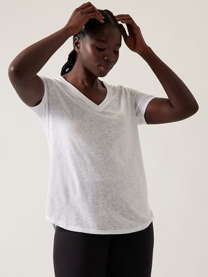 Breezy Scoop V Tee