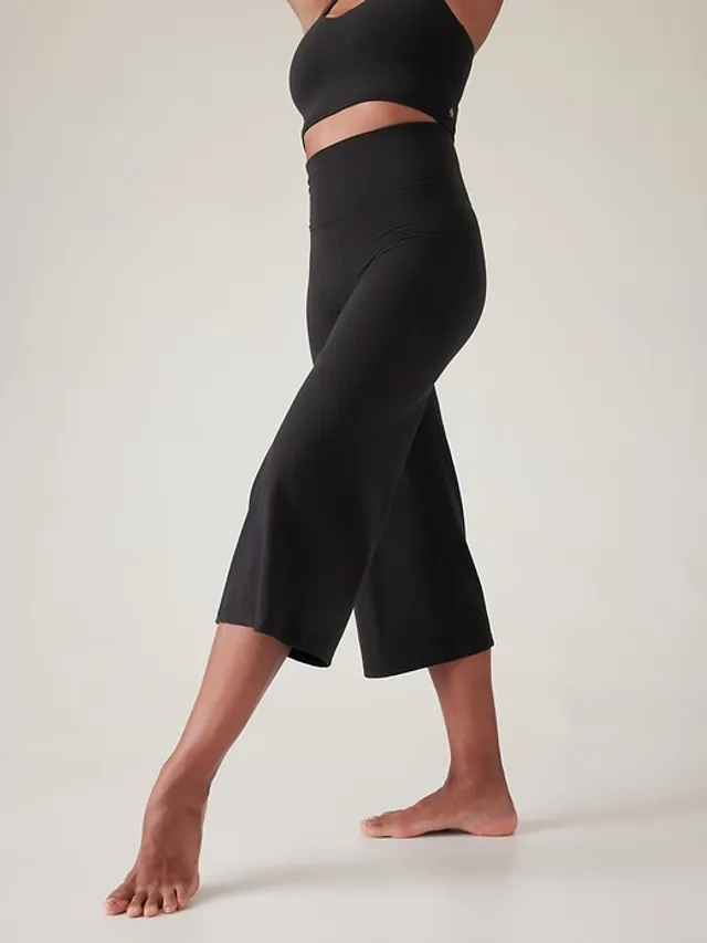 Lululemon align wide leg crop [4], Women's Fashion, Activewear on