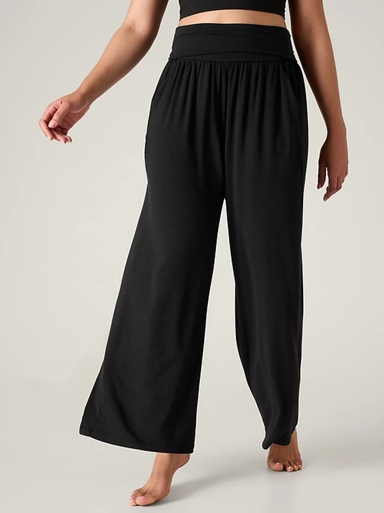 Studio Wide Leg Pant