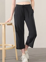 Seasoft Mid Rise Straight Crop