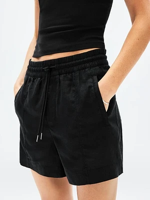 Retreat Linen Mid Rise Short