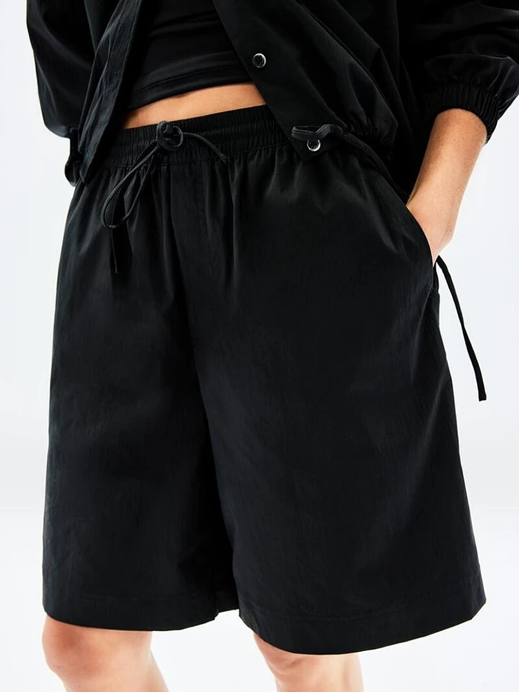Drift Mid Rise Poplin Bermuda Short