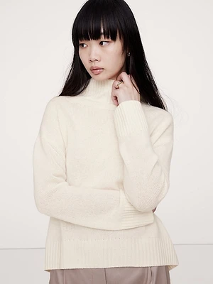 Oversized Cashmere Turtleneck Sweater