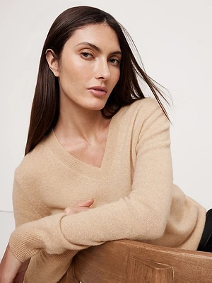 Lightweight Cashmere V-Neck Sweater