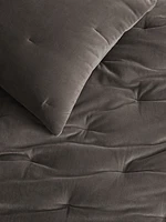 Lofty Velvet Quilt