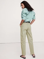 The Weekender Slim Barrel-Leg Pant