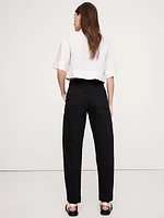 The Weekender Slim Barrel-Leg Pant