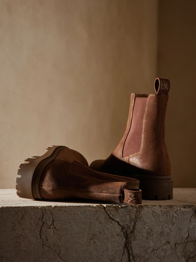 Banana Republic Hudson Suede Chelsea 