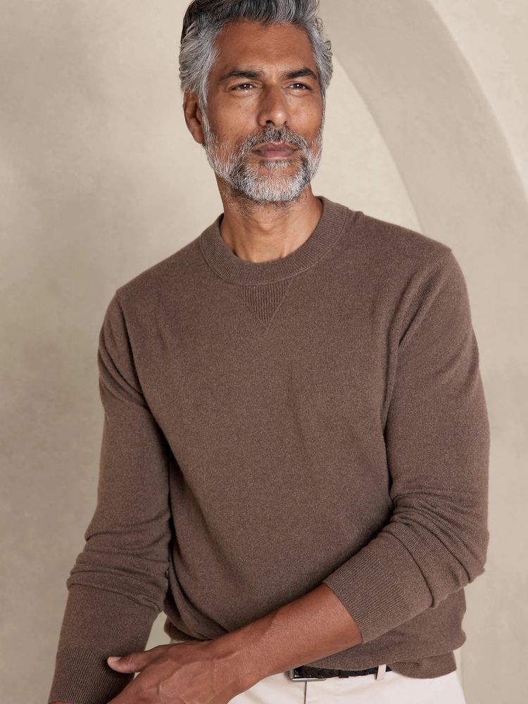 Banana Republic Riva Cashmere Crew-Neck Sweater | Halifax Shopping Centre