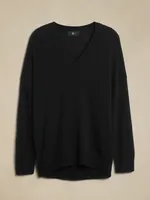 Caro Lightweight Cashmere V-Neck Sweater