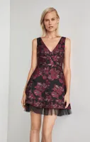 Vestido acampanado de jacquard floral