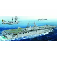 USS Boxer LHD-4 Wasp-class Amphibious Assault 1/700 Model Ship Kit #83405 by Hobby Boss