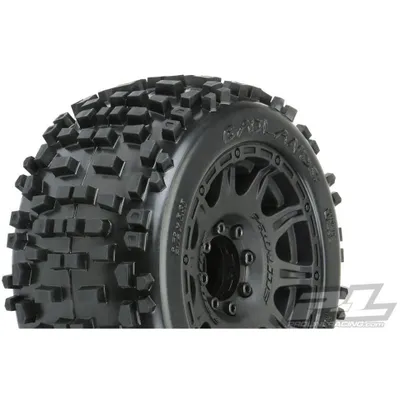 Pro-Line Badlands 3.8" MTD Raid 8x32 Wheels 17mm MT F/R