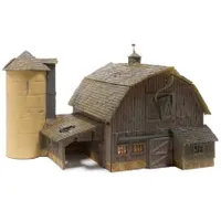 Woodland Scenics Old Weathered Barn Pre-Built (HO) WOO5038