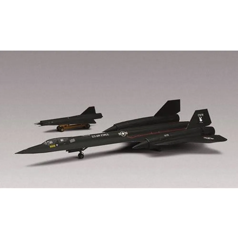 SR-71A Blackbird 1/72 by Revell