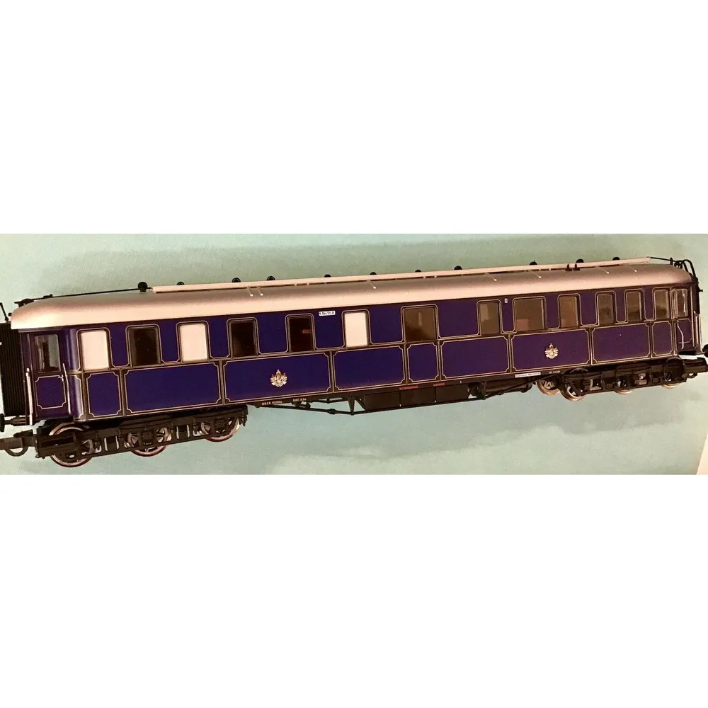 HO Scale Royal Bavarian Prince Regent car (Preowned)