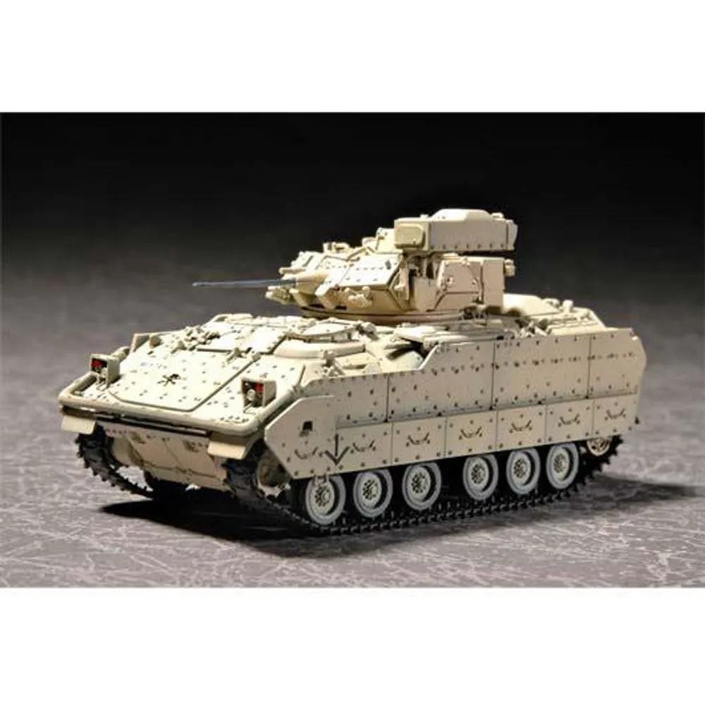 M2A2 Bradley Fighting Vehicle 1/72 by Trumpeter