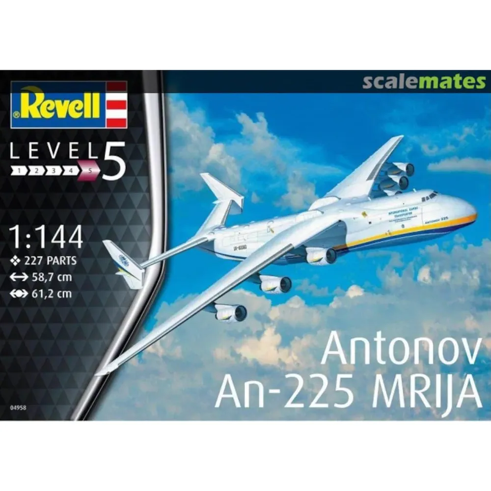 Antonov An-225 Mriya 1/144 by Revell