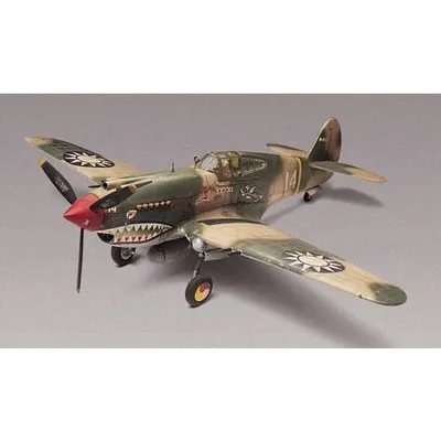 P-40B Tiger Shark 1/48 by Revell