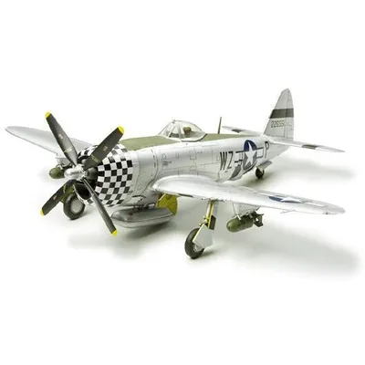 Republic P-47D Thunderbolt Bubbletop 1/72 #60770 by Tamiya