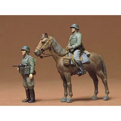 Vallejo - Paint Set and Figure Wehrmach Unteroffizier Early War - (8)