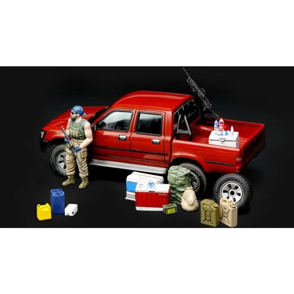 Pick-Up Truck w/Equipment 1/35 by Meng