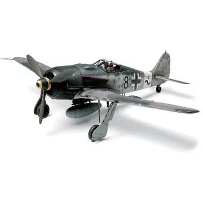 Focke Wulf Fw190 A8/A8 R2 1/48 #61095 by Tamiya