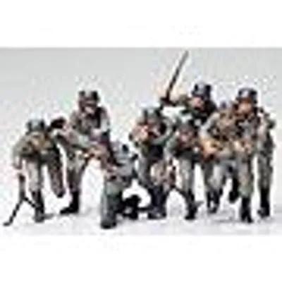 WWII Military Miniatures German Assault Troops #35030 1/35 Figure Kit by Tamiya