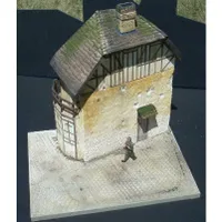 Juno 2-Story Beach House w/Base (8"x10.5") 1/35 by Diorama Plus