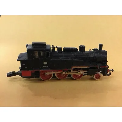 Z Scale German Steam Locomotive w/ box car (PRE OWNED)