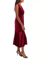 Women's Sleeveless Velvet Sheath Dress