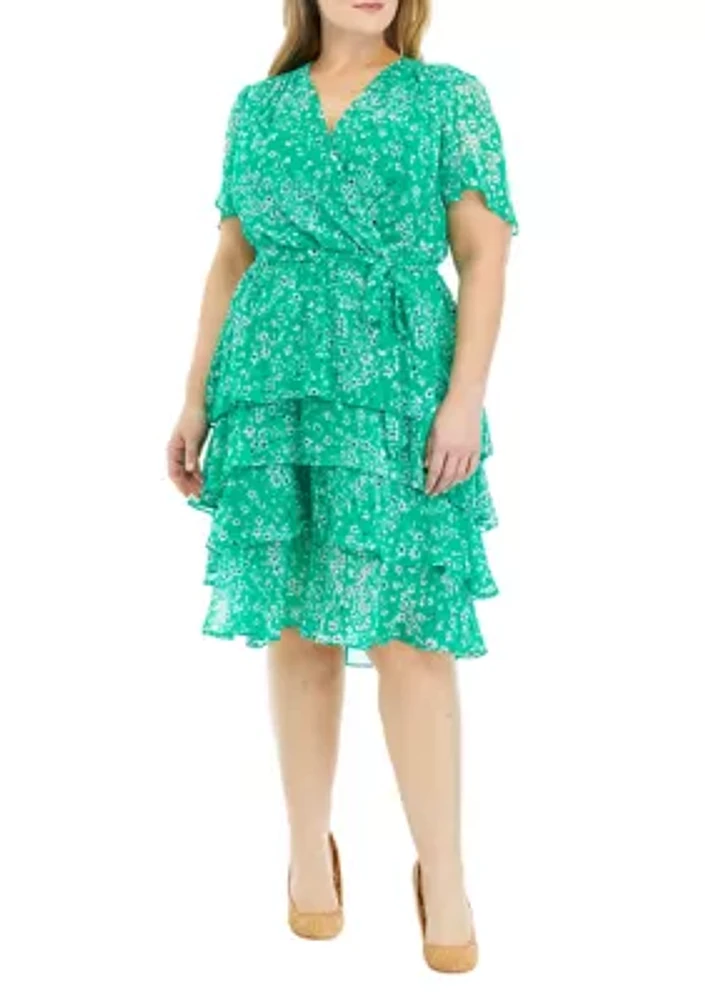 Plus Short Sleeve V-Neck Floral Tiered Fit and Flare Dress